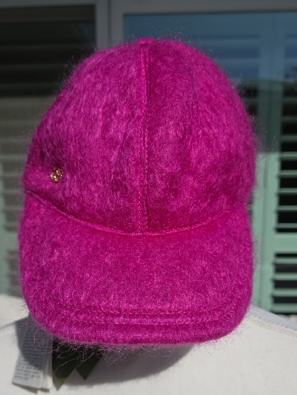 Gucci Fuchsia Mohair Baseball Cap with Gold GG Accent - Picture 5 of 12